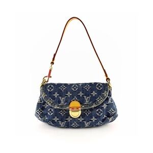 Stylish Denim Shoulder Bag with Tan Strap